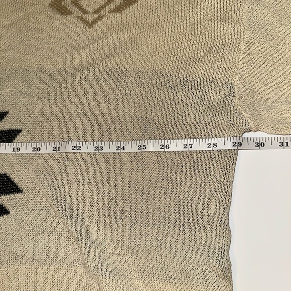 Chic Soul Women’s 1X Short Sleeve Sweater Aztec Print Knit Boho Casual Top - Picture 5 of 9